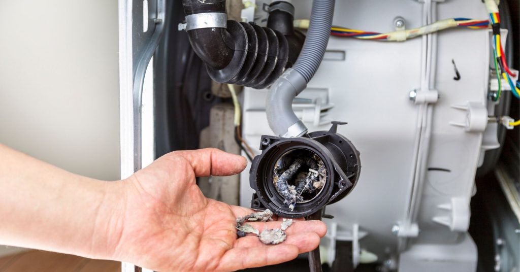 Zhbllokimi i tubit të shkarkimit të lavatriçes është thelbësor për funksionimin e pajisjes. Mësoni shkaqet, shenjat e bllokimit dhe metodat profesionale të pastrimit.